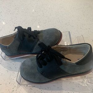 Plain Toe Saddle Shoe